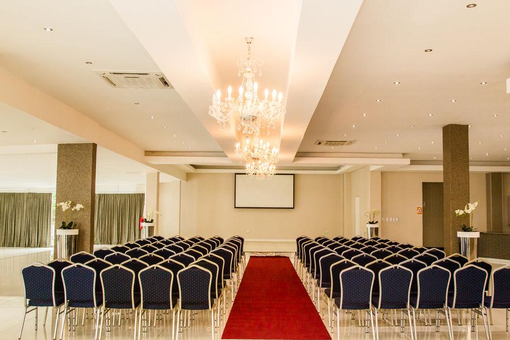 Hotel The Square Boutique By Misty Blue 4*