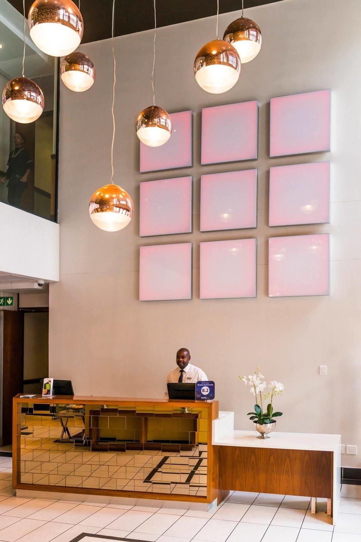 The Square Boutique By Misty Blue 4*