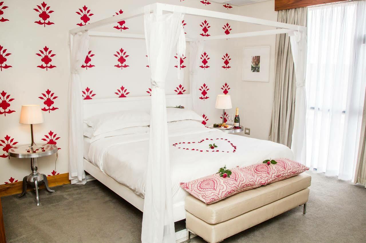 Hotel The Square Boutique By Misty Blue 4*